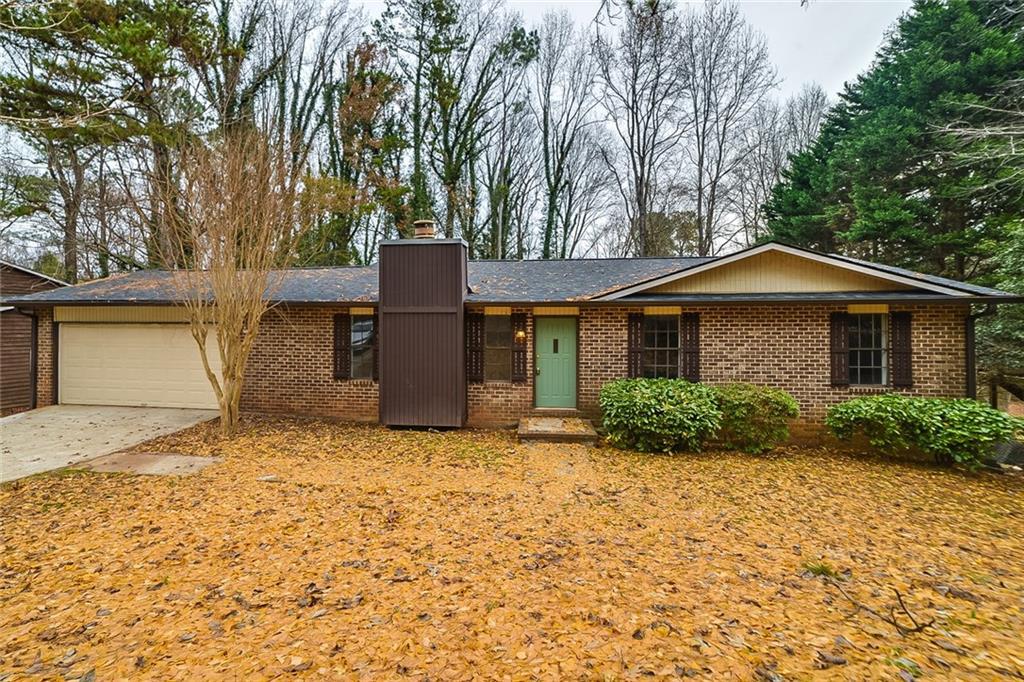 998 Chartley Dr., Lilburn, GA 30047