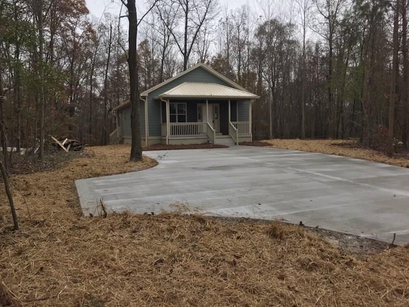 275 Old Whitestone Rd., Talking Rock, GA 30175