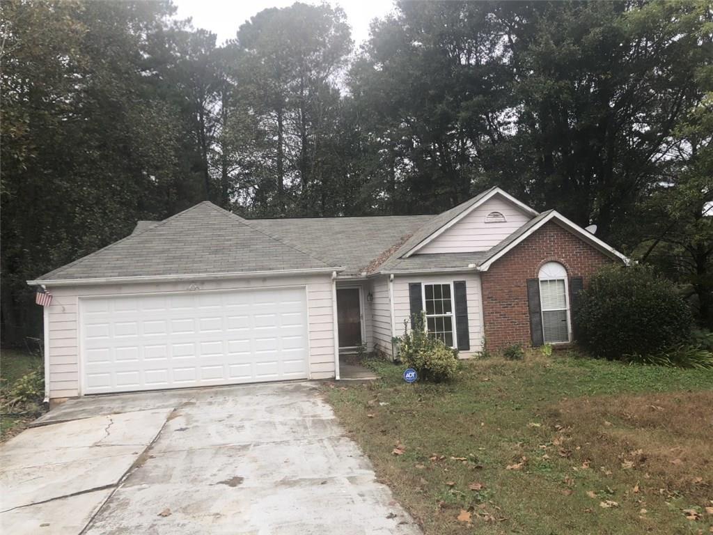 1544 Canberra Dr., Stone Mountain, GA 30088