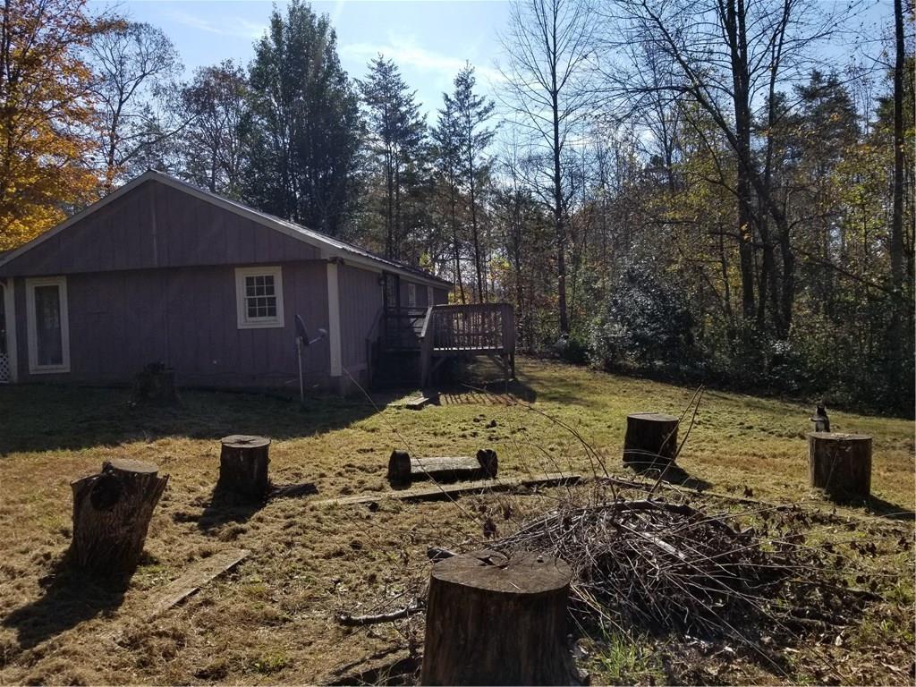 12 Canterbury Rd., Dawsonville, GA 30534