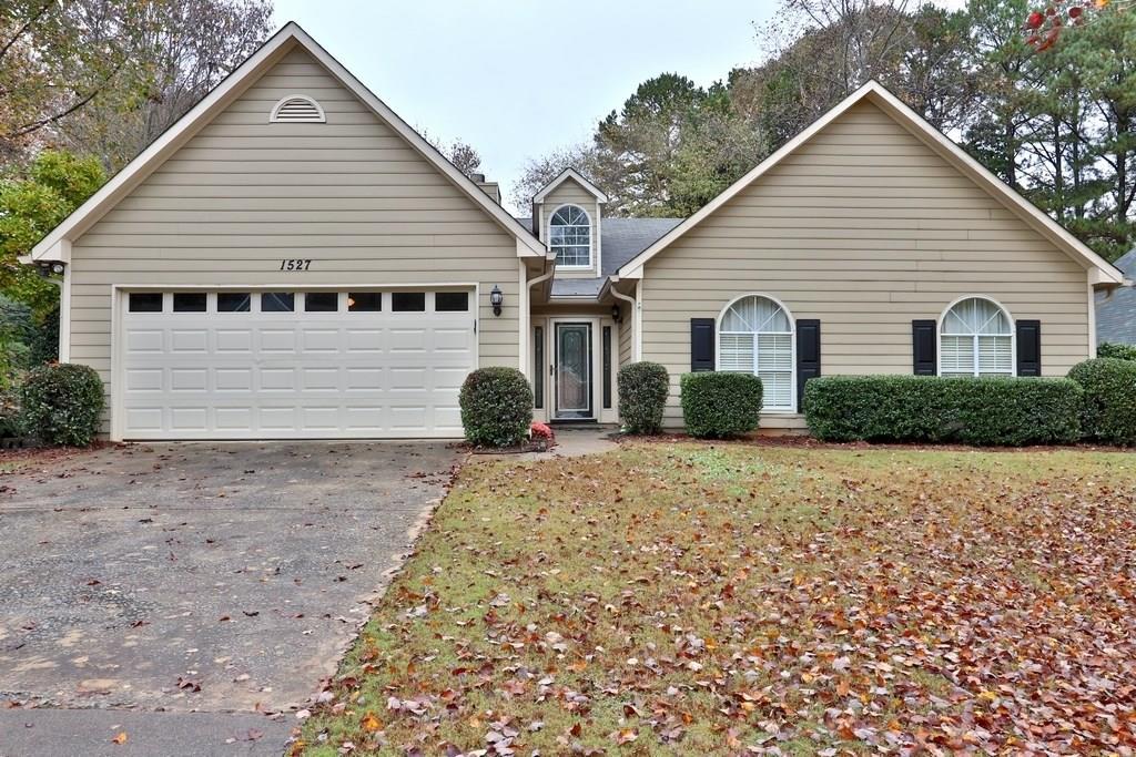1527 Heartwood Dr., Lawrenceville, GA 30043