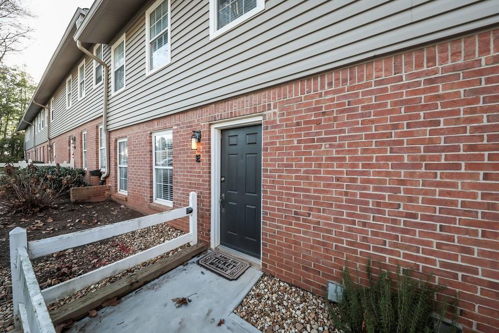 7750 Roswell Rd. #9E, Atlanta, GA 30350