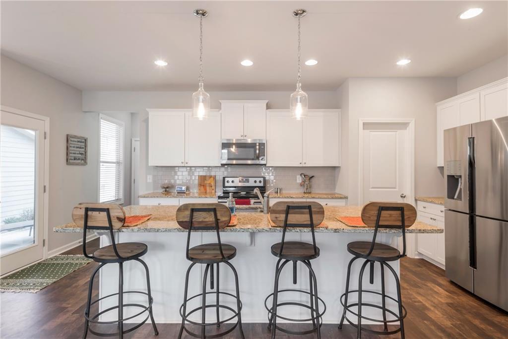 6119 Stella Light Dr., Flowery Branch, GA 30542