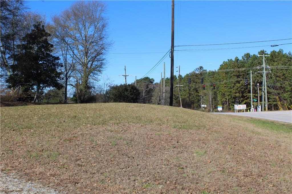 6127 Lights Ferry Rd., Flowery Branch, GA 30542