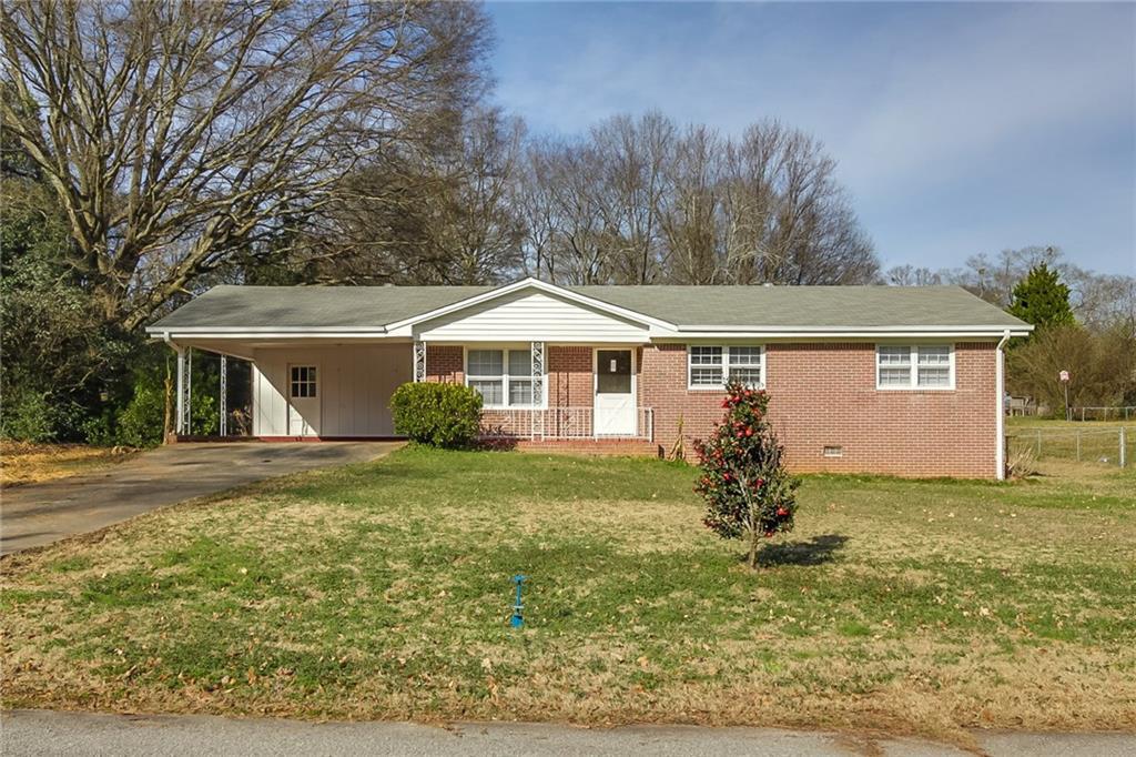 3928 Lillie St., Powder Springs, GA 30127