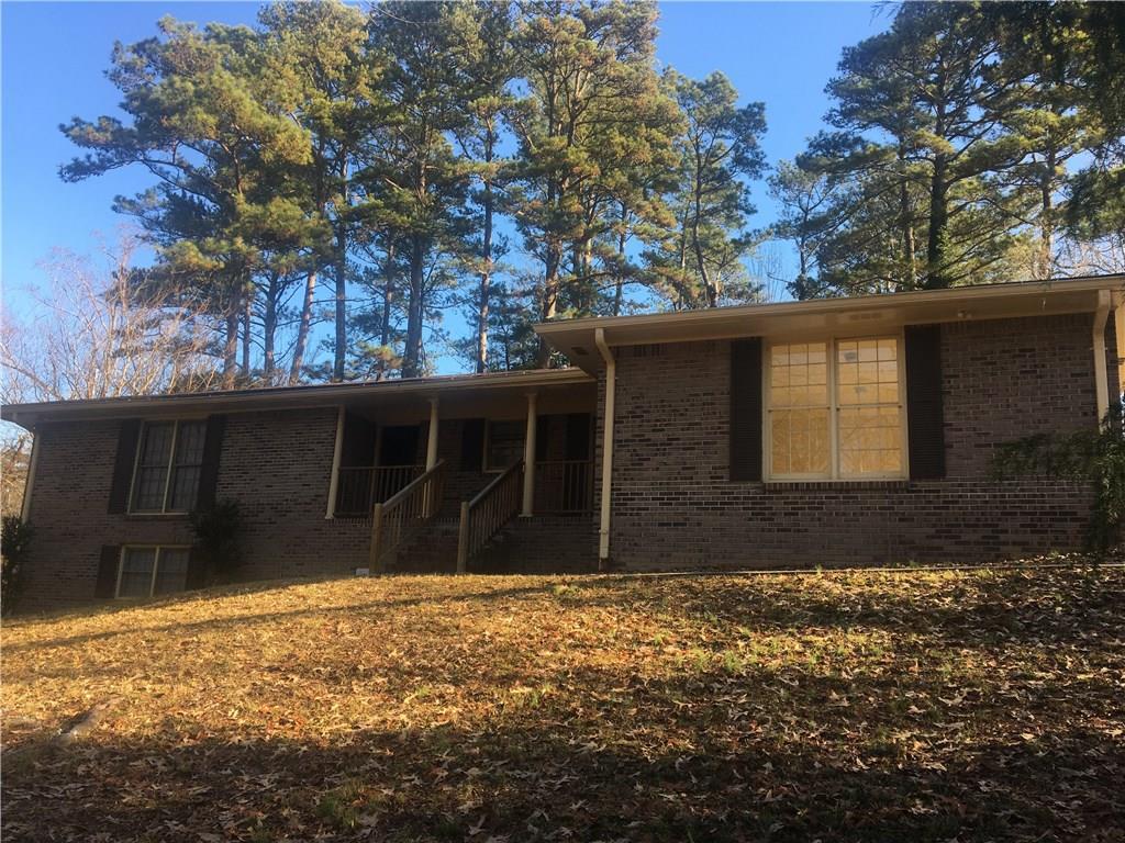 3651 Rainbow Cir., Snellville, GA 30039