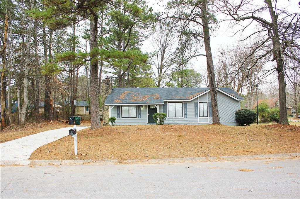 5589 Aspen Dr., Atlanta, GA 30349