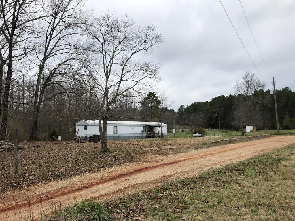 618 Horse Shoe Bend Rd., Maysville, GA 30558