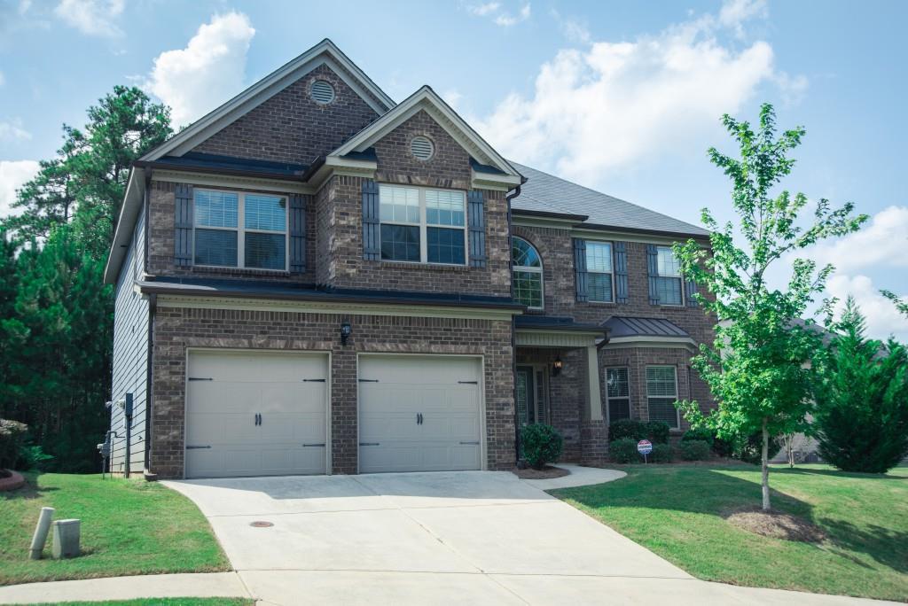 8006 Gossamer Dr., Fairburn, GA 30213