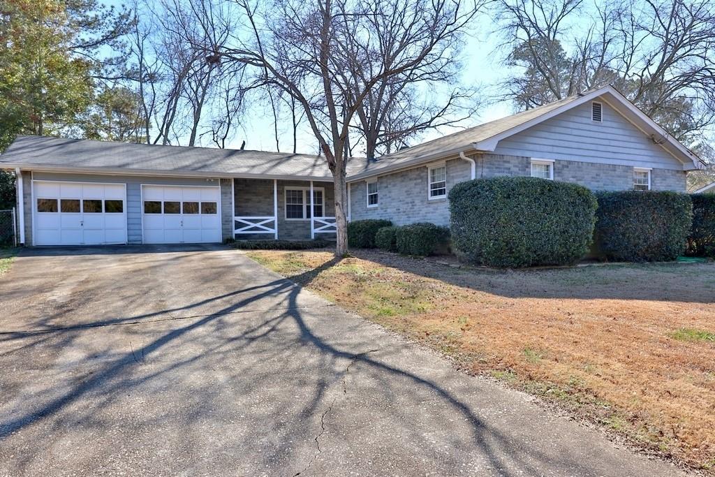 4002 Whispering Forest Ct., Lilburn, GA 30047