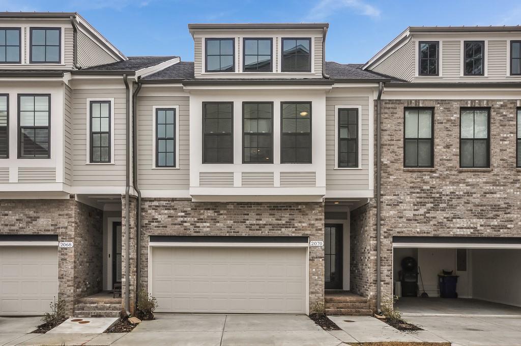 2070 Wheaton Way, Sandy Springs, GA 30328