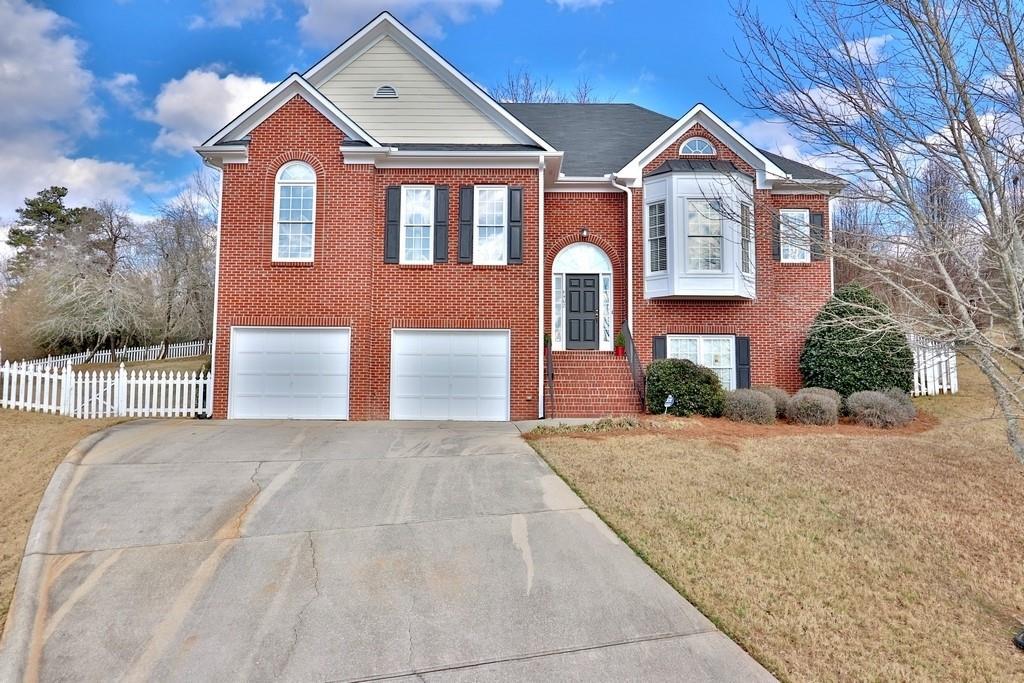 6402 S Creek Ct., Flowery Branch, GA 30542