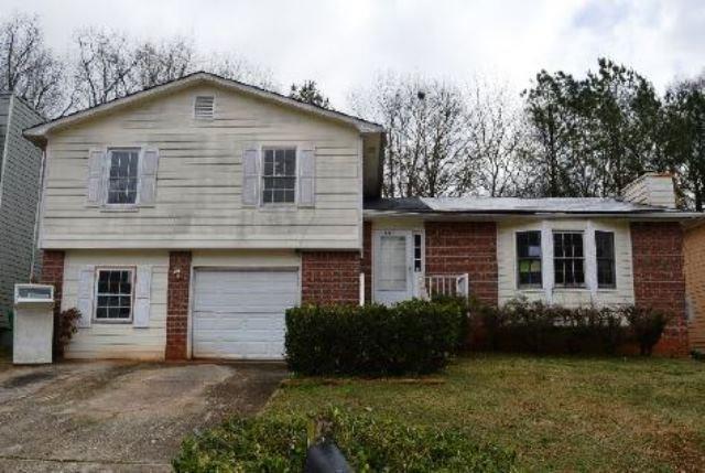1252 Autumn Hill Ln., Stone Mountain, GA 30083