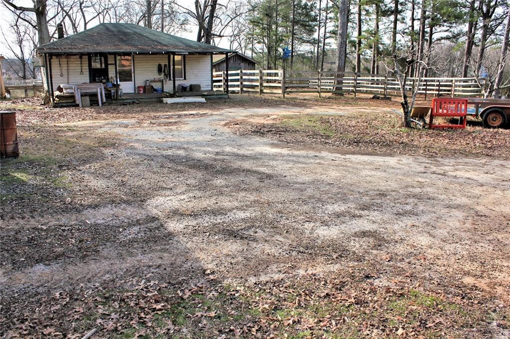 6192 Ridge Rd., Hiram, GA 30141