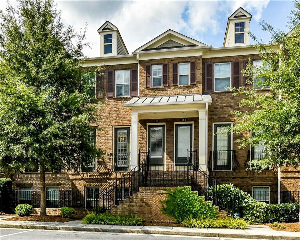 202 Alderwood Point, Atlanta, GA 30328
