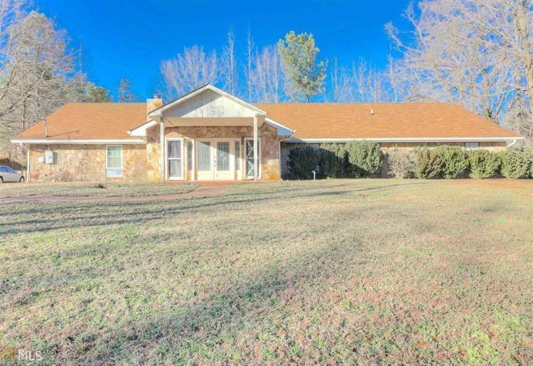 5197 Wildwood Ln., Douglasville, GA 30135