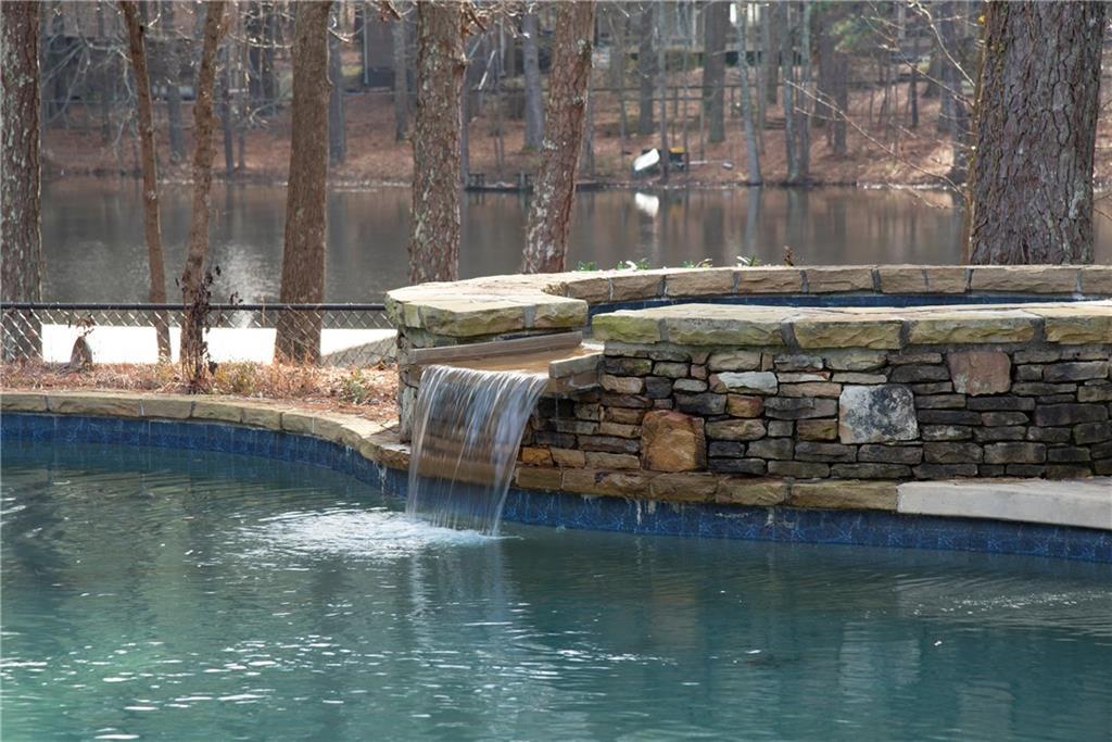 2451 Tuxedo Ln., Marietta, GA 30064