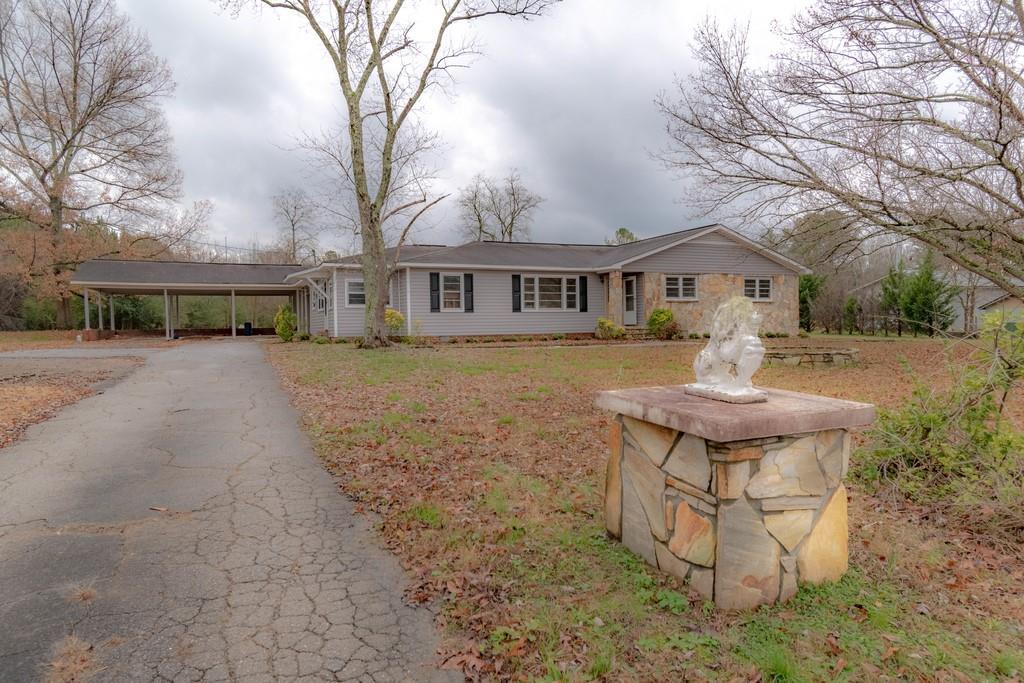 2579b Red Bud Rd., Calhoun, GA 30701