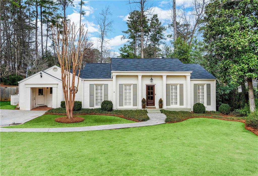 396 Meadowbrook Dr., Atlanta, GA 30342