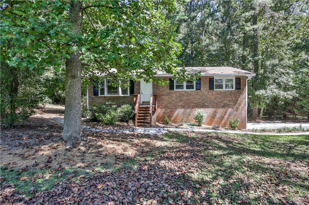 4300 Senoa Dr., Kennesaw, GA 30144