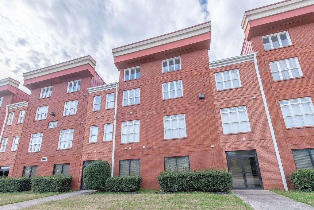 2465 Main St. #303, East Point, GA 30344