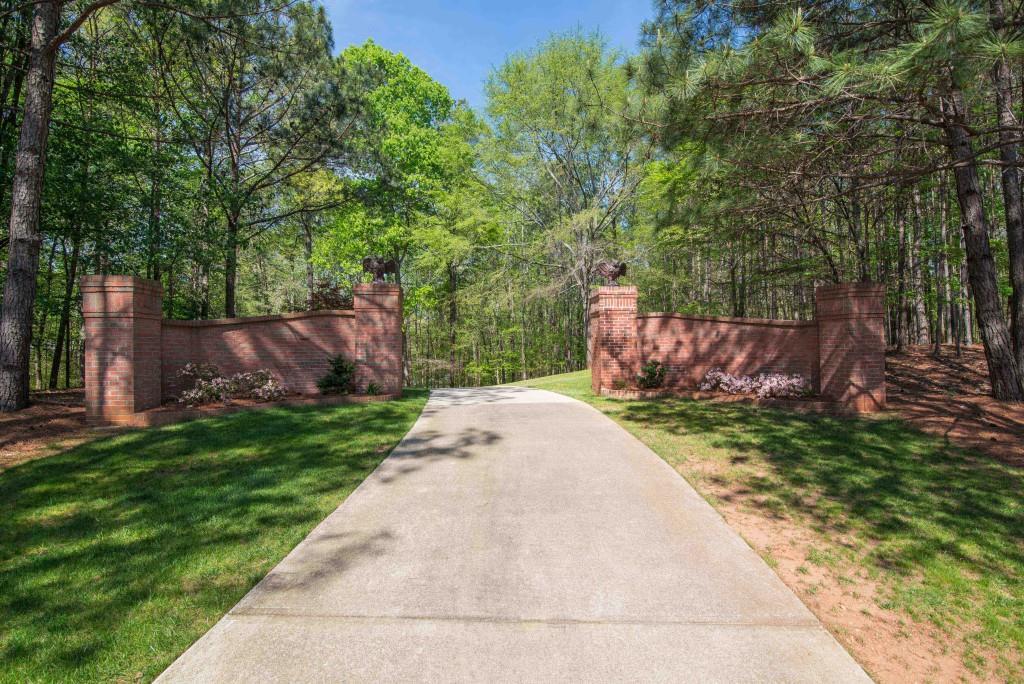11600 Mountain Park Rd., Roswell, GA 30075