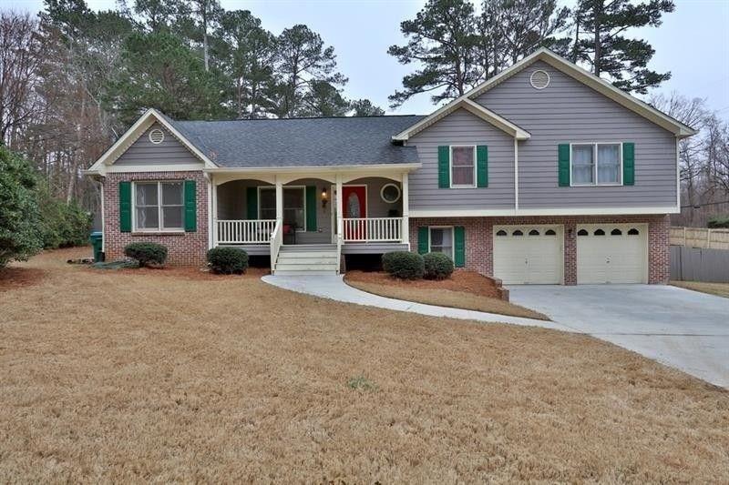 3736 Rainbow Cir., Snellville, GA 30039