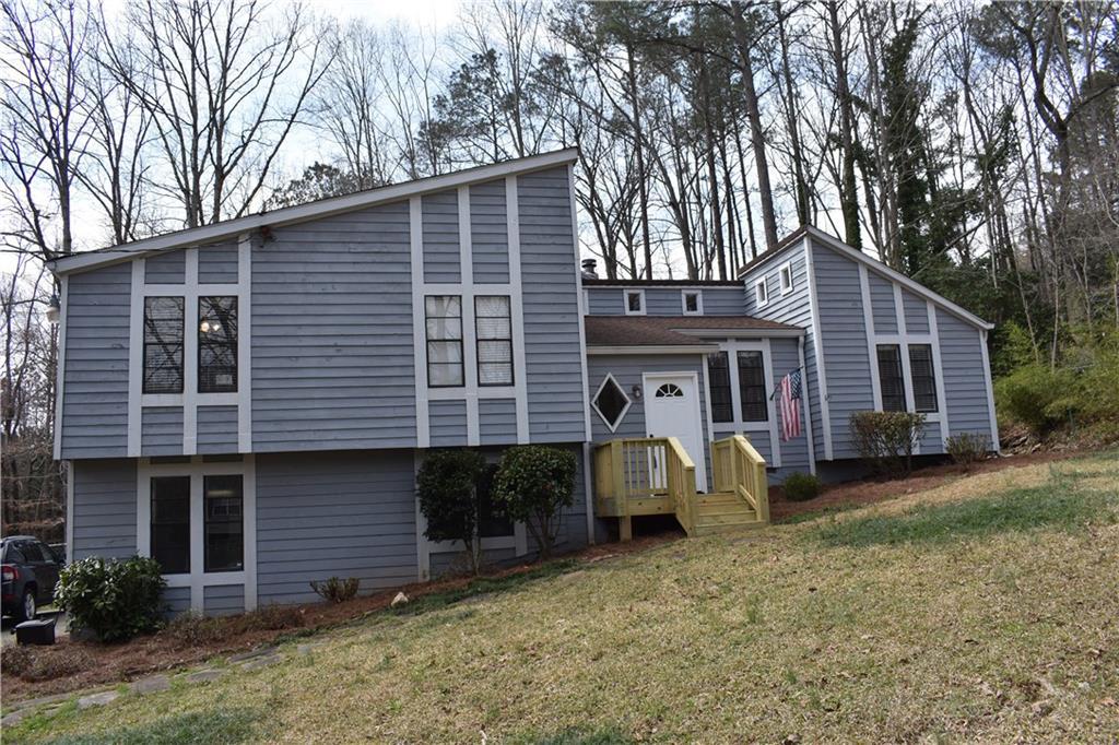 405 Teague Dr., Kennesaw, GA 30152
