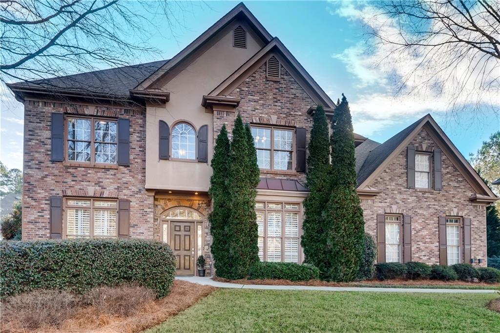 5423 Dunwoody Glen Ct., Atlanta, GA 30360