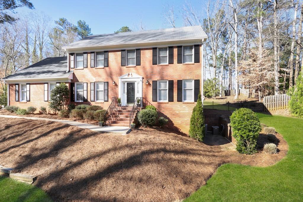 1075 Willow Bend, Roswell, GA 30075