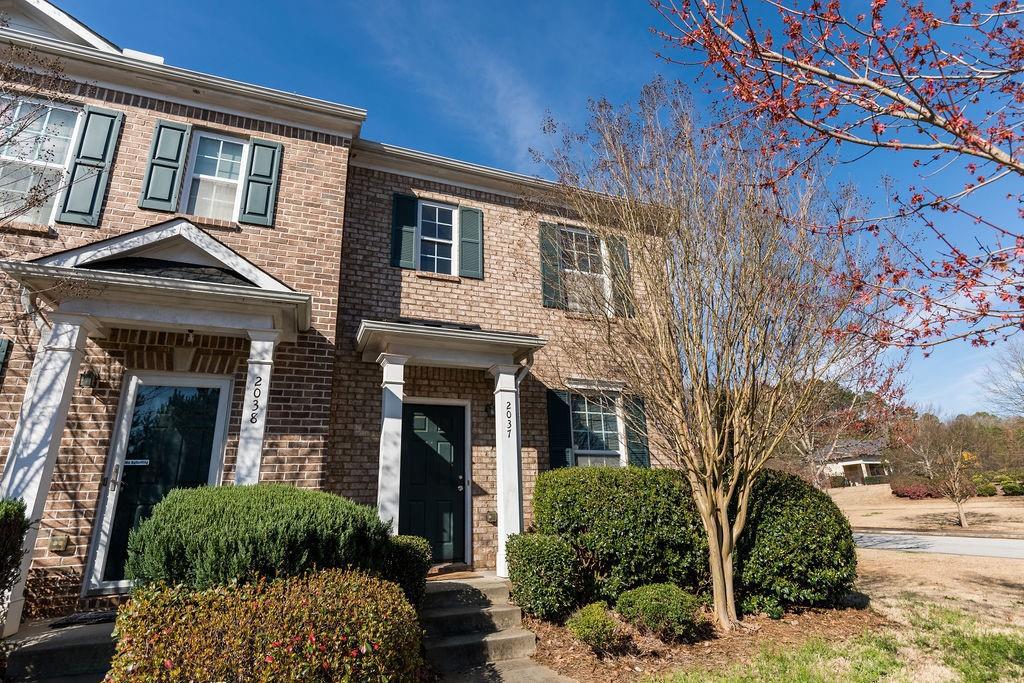 2037 Bayrose Cir., East Point, GA 30344