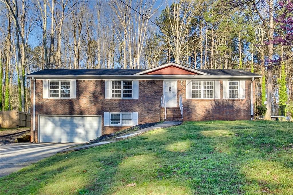675 Teague Dr., Kennesaw, GA 30152