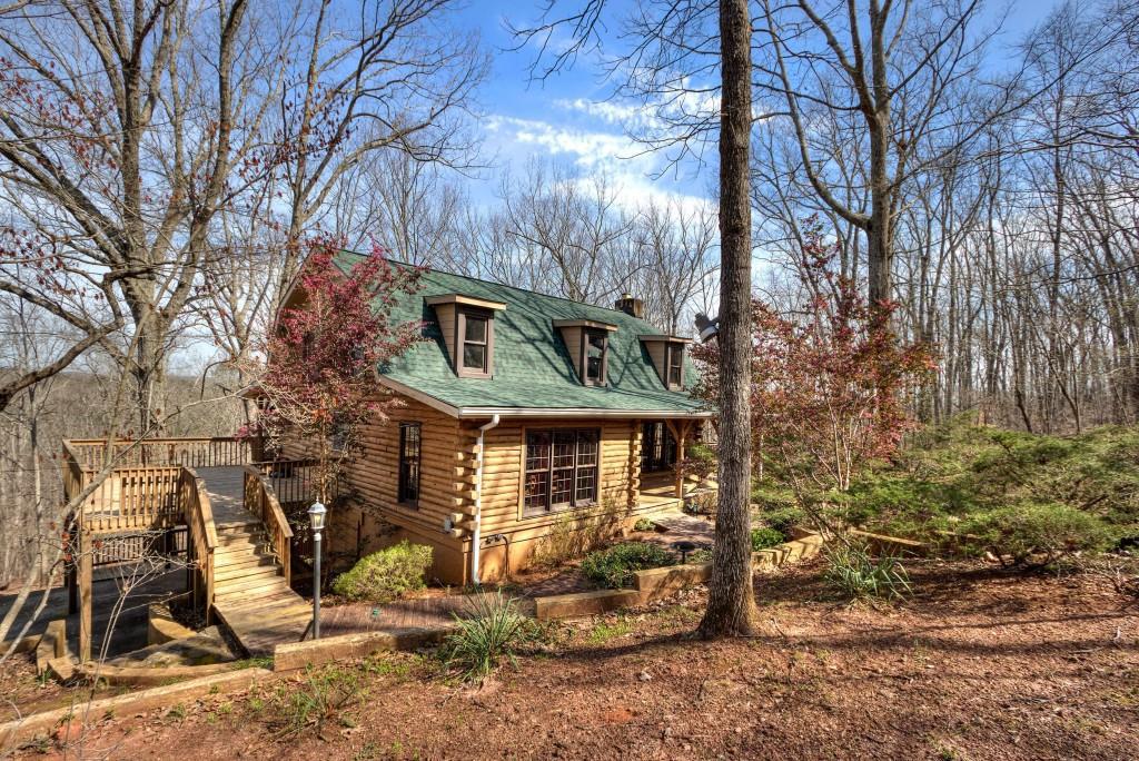547 Garnet Ridge Rd., Hiram, GA 30141