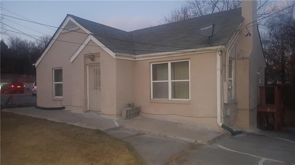 535 Hamilton E Holmes Dr., Atlanta, GA 30318