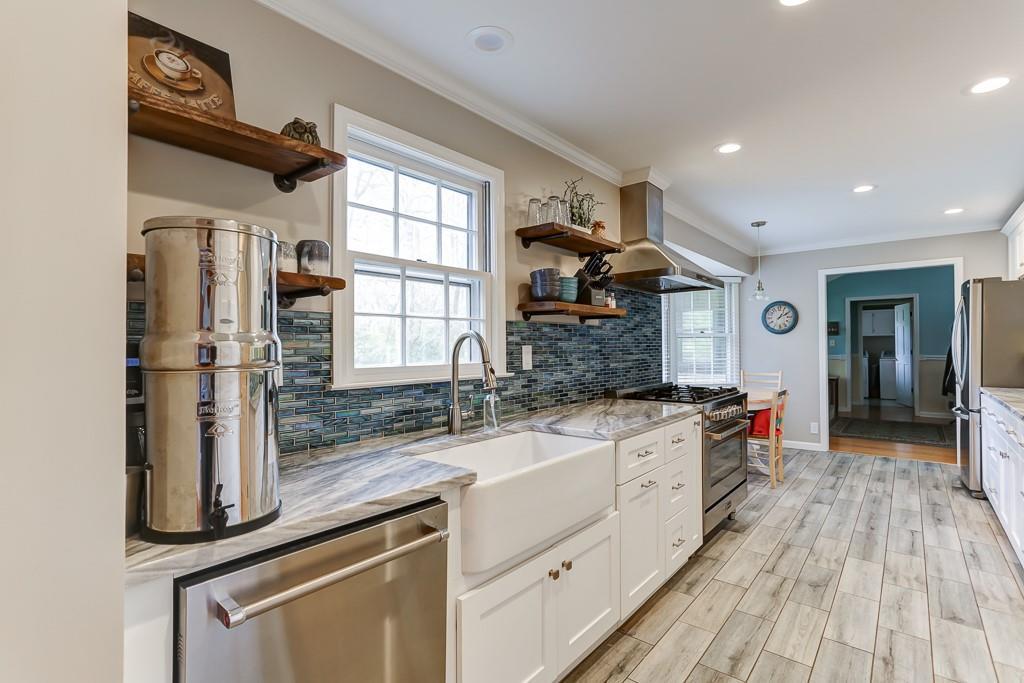 3925 White Oak Ln., Lilburn, GA 30047