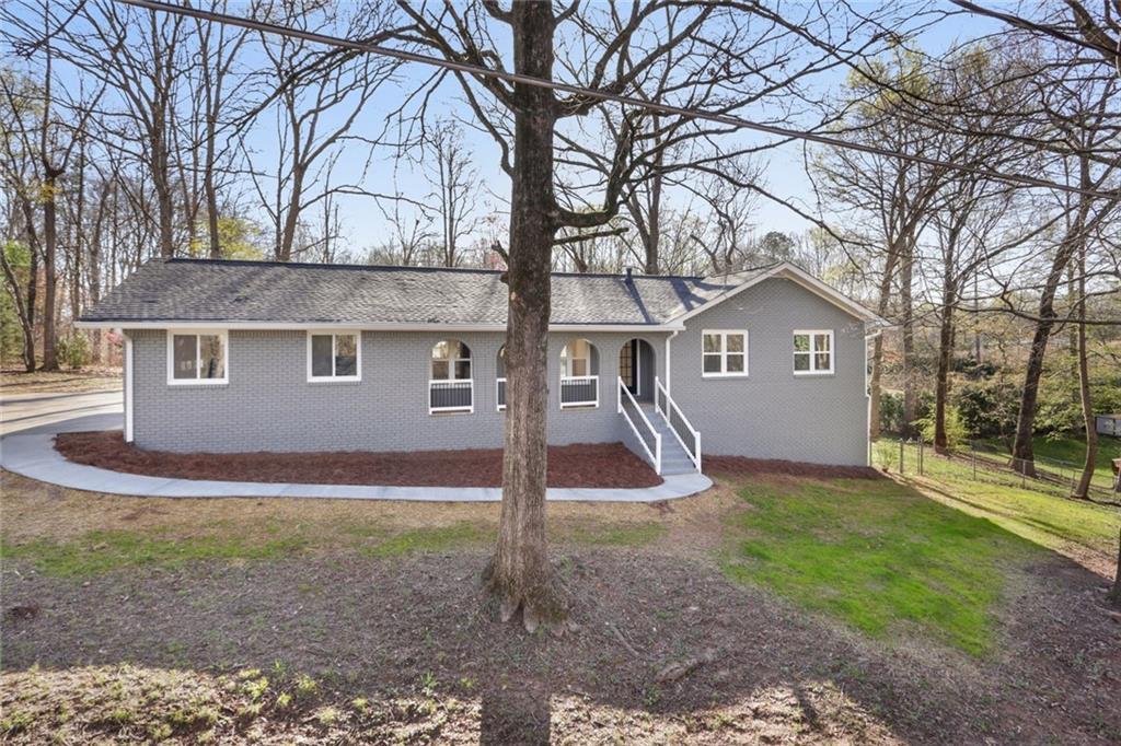 228 Shady Ln., Canton, GA 30115