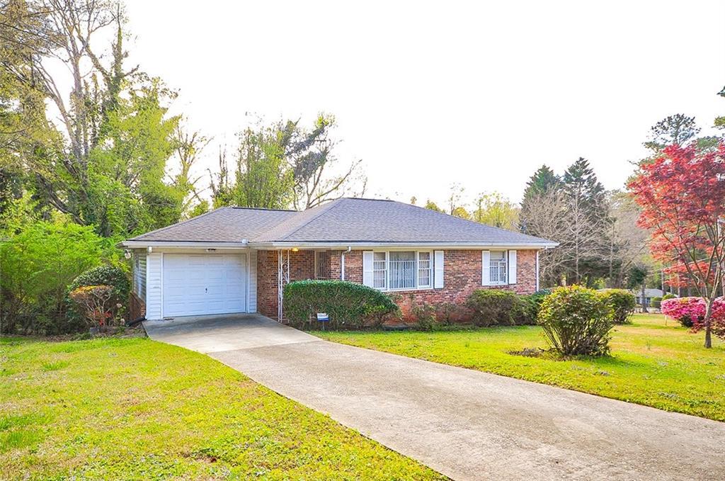 2987 Santa Monica Dr., Decatur, GA 30032