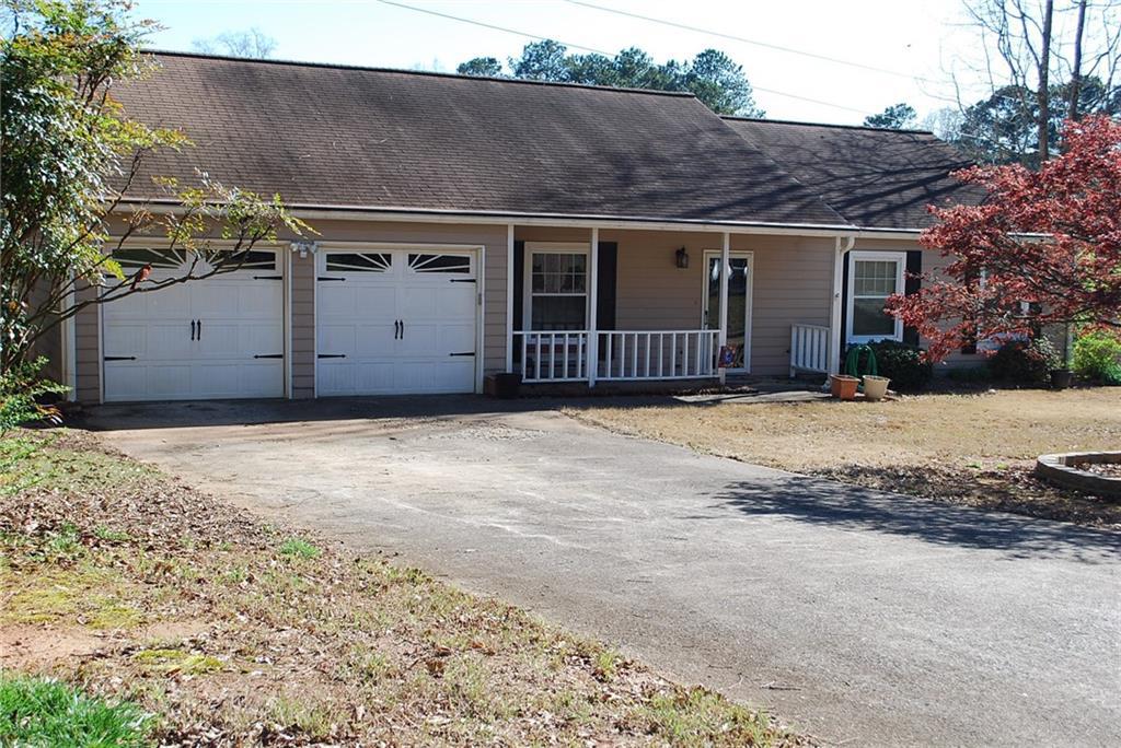 196 Riverchase Dr., Woodstock, GA 30188