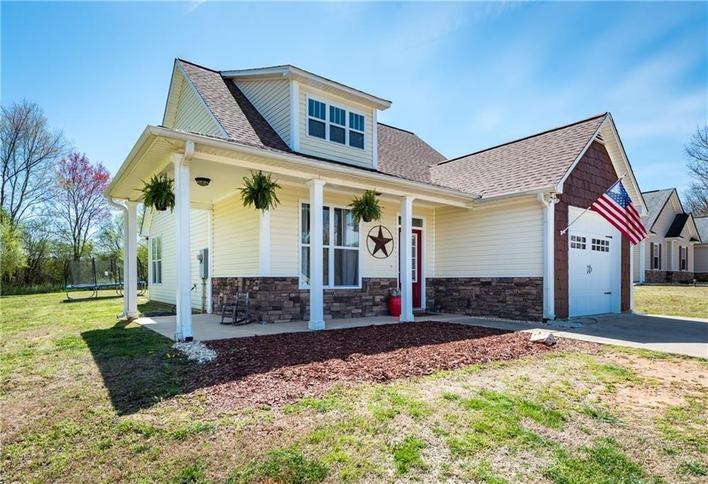 20 Blakes Ln., Talking Rock, GA 30175