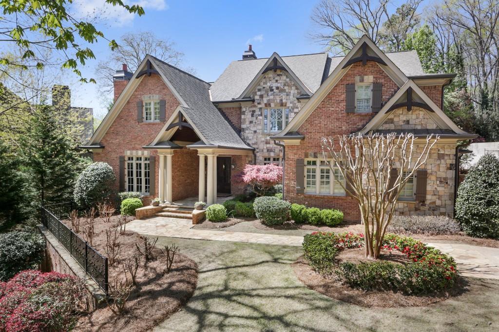 4780 Merlendale Ct., Atlanta, GA 30327