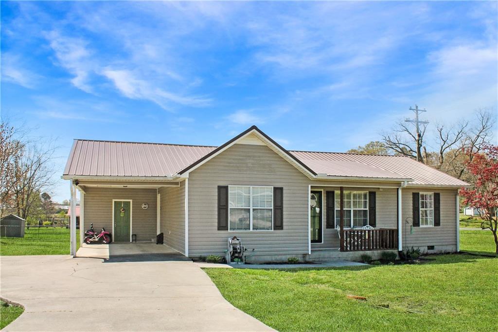 111 Valley View Cir., Calhoun, GA 30701