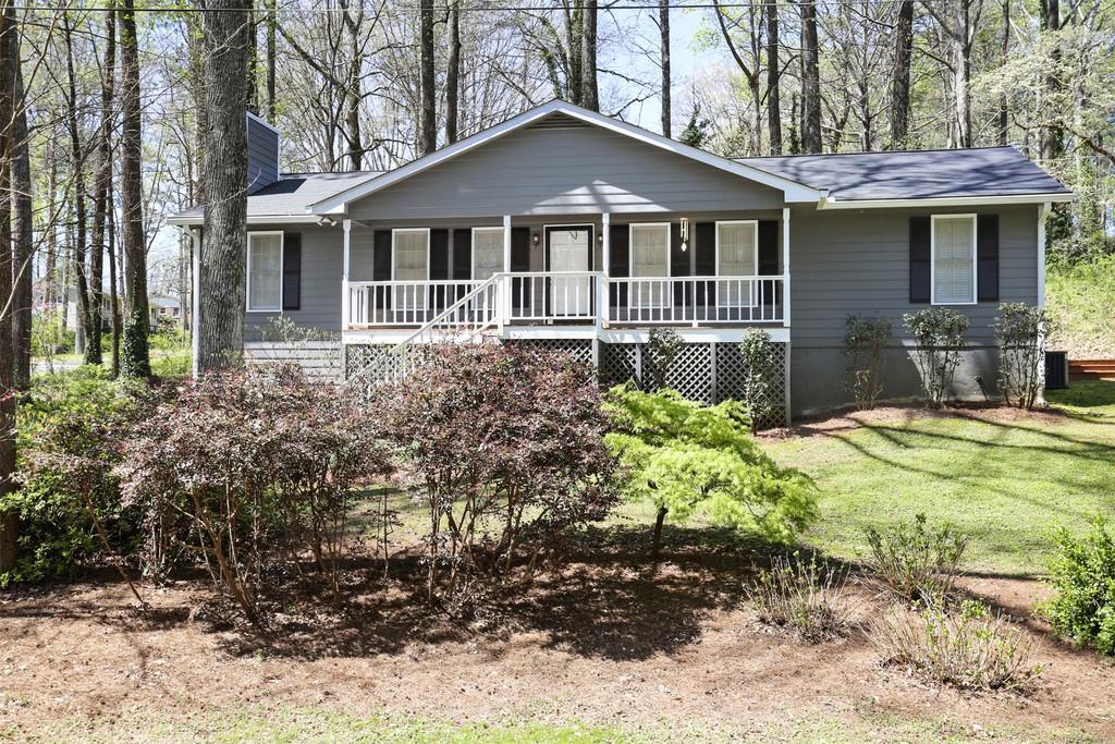 869 Candy Ln., Marietta, GA 30068