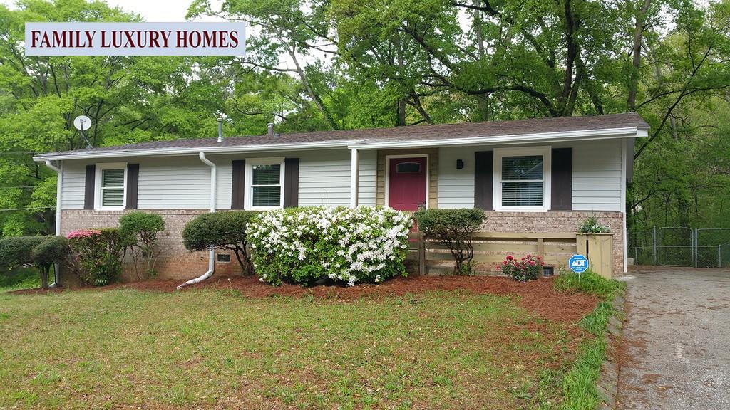 901 Ridge Ave., Atlanta, GA 30318