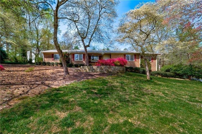 194 Melanie Ln., Woodstock, GA 30188