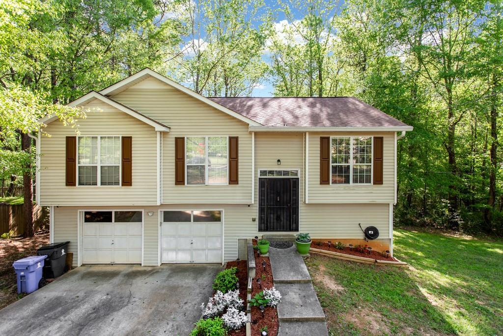 678 Fairhaven Blvd., Stockbridge, GA 30281