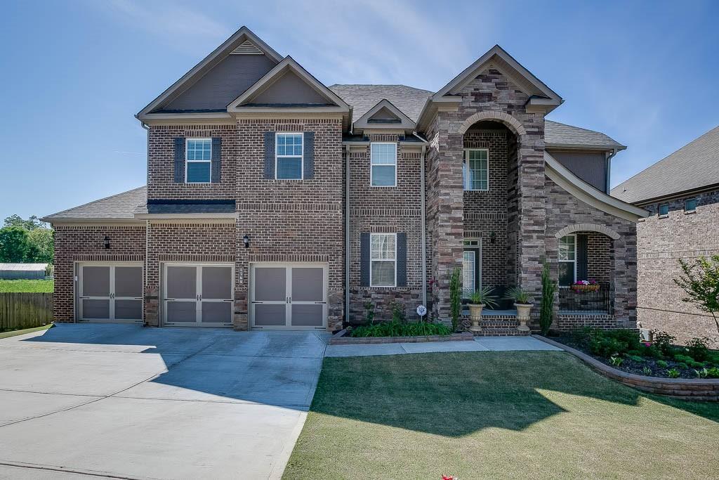 4568 Lake Falls Dr., Buford, GA 30519