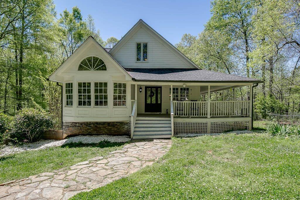 6962 Spout Springs Rd., Flowery Branch, GA 30542