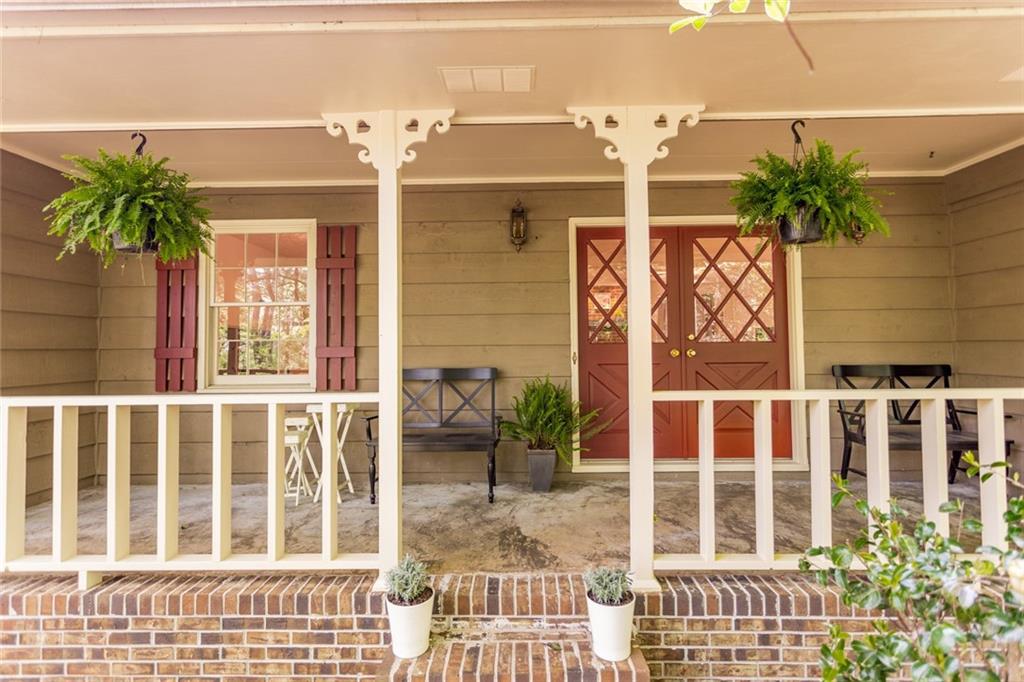 1121 Cole Dr., Lilburn, GA 30047