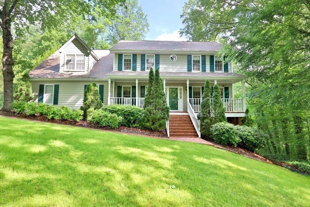 4292 Vineyard Tr., Snellville, GA 30039