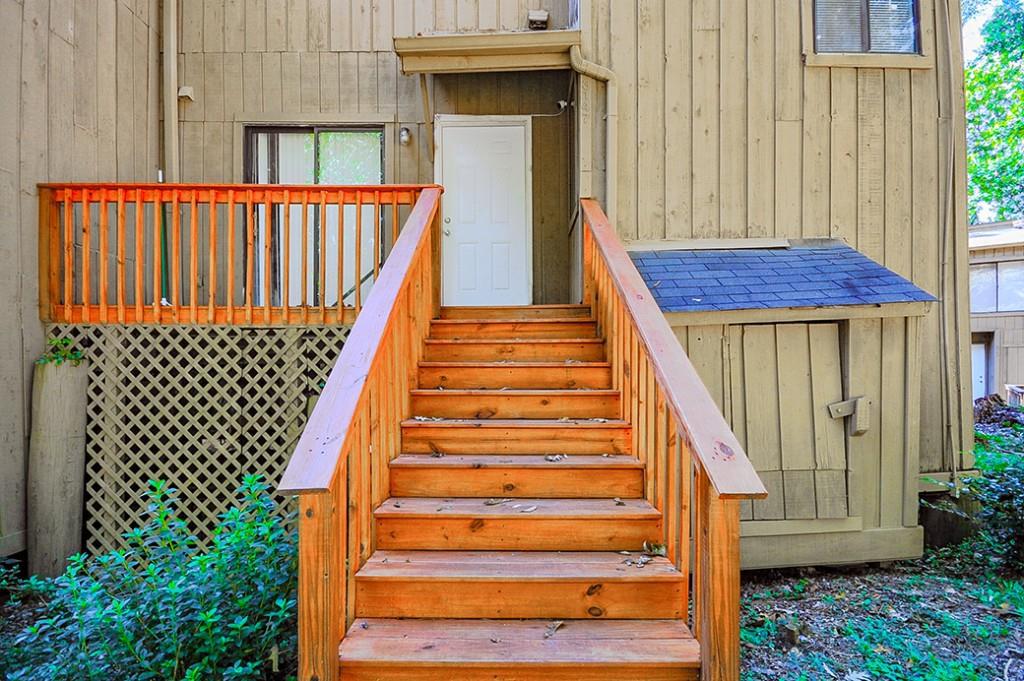 3147 Fairington Dr., Lithonia, GA 30038